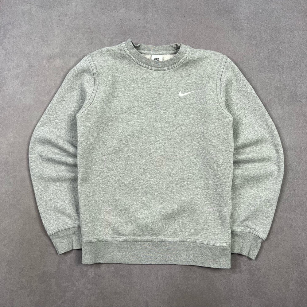 Nike Gray Crewneck Sweater with Iconic Swoosh